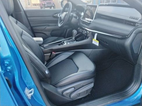 New 2026 Jeep Compass Latitude image 18