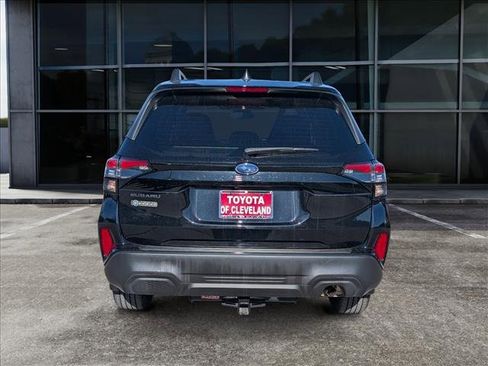 Used 2025 Subaru Forester Premium image 6