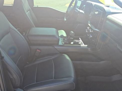 Used 2025 Ford F150 Lariat AWD/4WD image 19