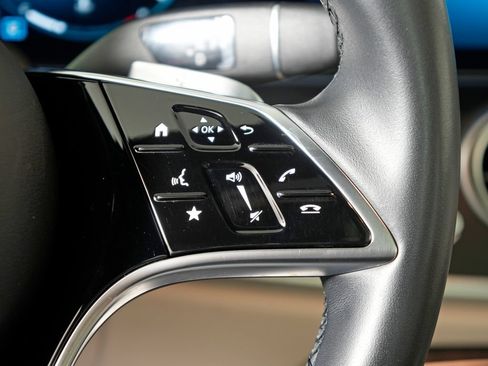 Used 2023 Mercedes-Benz E 350 4MATIC Sedan image 22