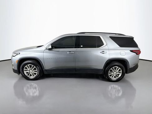Used 2023 Chevrolet Traverse LT FWD image 4