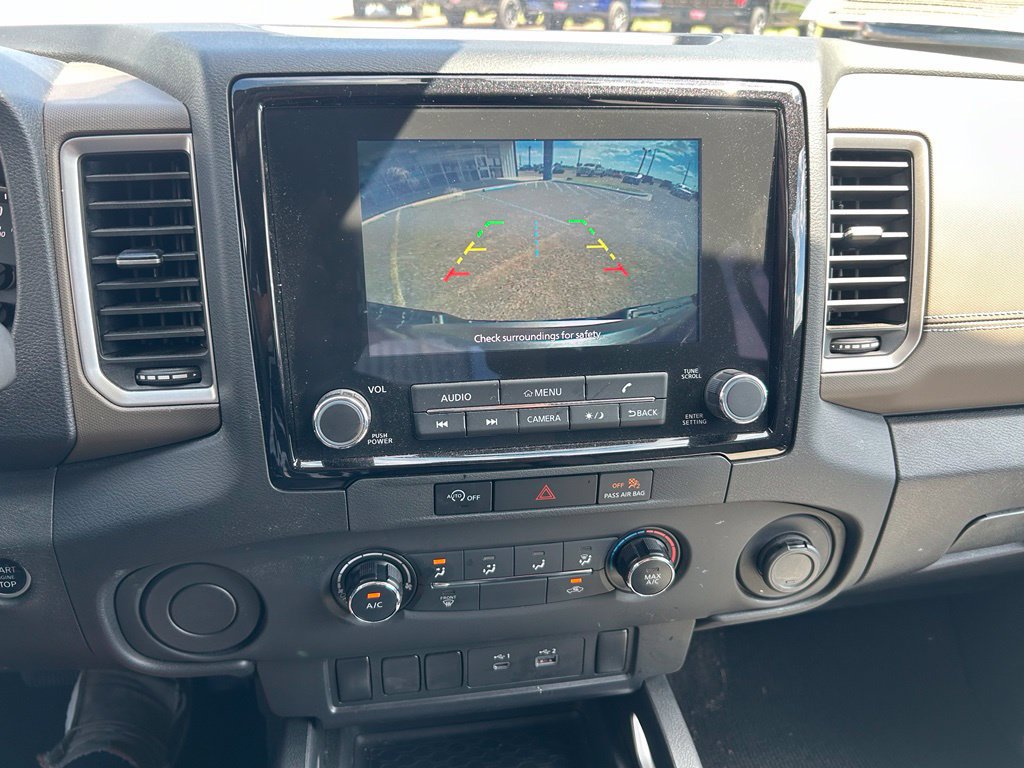 Used 2024 Nissan Frontier SV RWD image 15