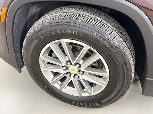 Used 2023 Chevrolet Traverse LT AWD/4WD image 32