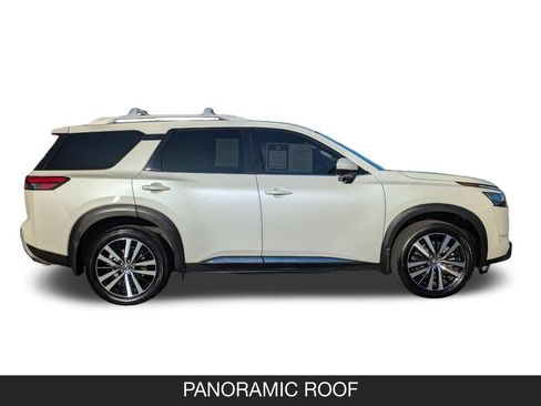 Used 2023 Nissan Pathfinder Platinum w/ Cargo Package AWD/4WD image 6