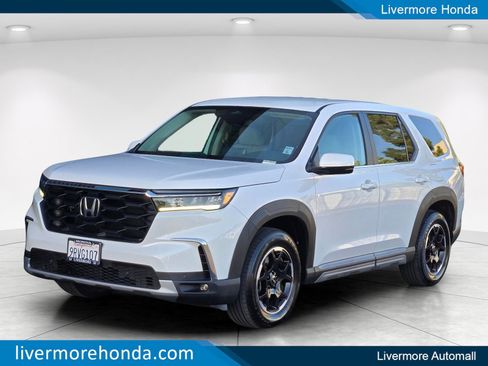 Used 2025 Honda Pilot EX-L image 1