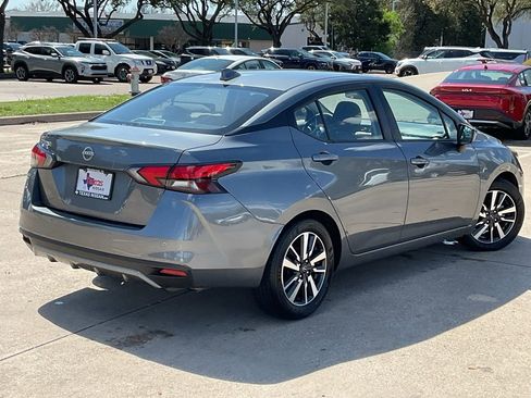 Used 2025 Nissan Versa SV image 5