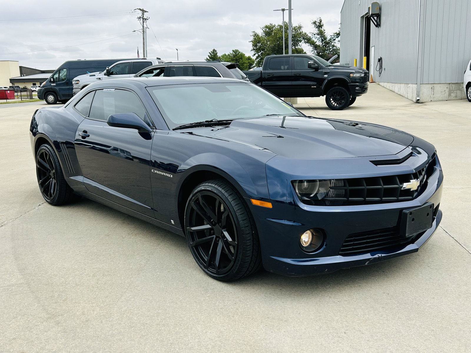 Used 2010 Chevrolet Camaro SS w/ RS Package RWD image 2