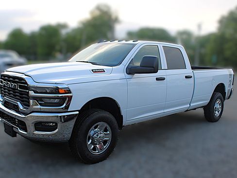 Used 2026 RAM 2500 Tradesman w/ Chrome Appearance Group image 3