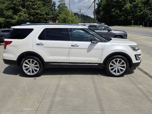 Used 2016 Ford Explorer Limited AWD/4WD image 4