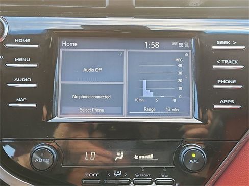 Used 2019 Toyota Camry L image 13