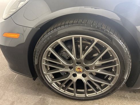 Certified 2023 Porsche Panamera 4 Platinum Edition image 21