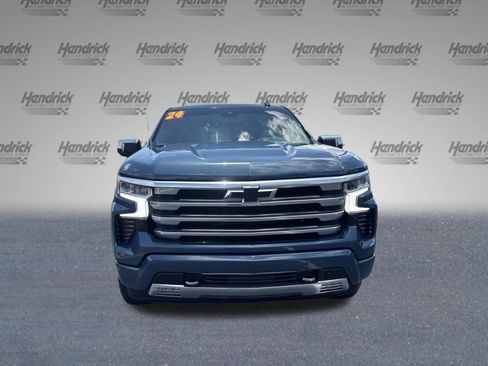 Used 2024 Chevrolet Silverado 1500 High Country w/ Z71 Off-Road Package AWD/4WD image 3