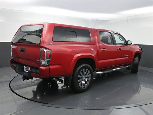 Used 2020 Toyota Tacoma Limited image 25