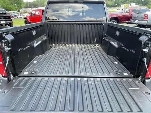 Used 2024 Toyota Tacoma SR5 w/ SR5 Upgrade Package image 13