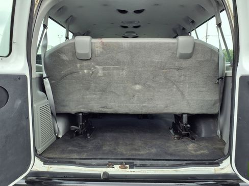 Used 2009 Ford E-350 and Econoline 350 XL RWD image 18