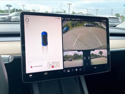 Used 2022 Tesla Model Y Long Range AWD/4WD image 18