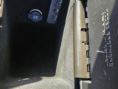 Used 2020 Dodge Challenger R/T image 23