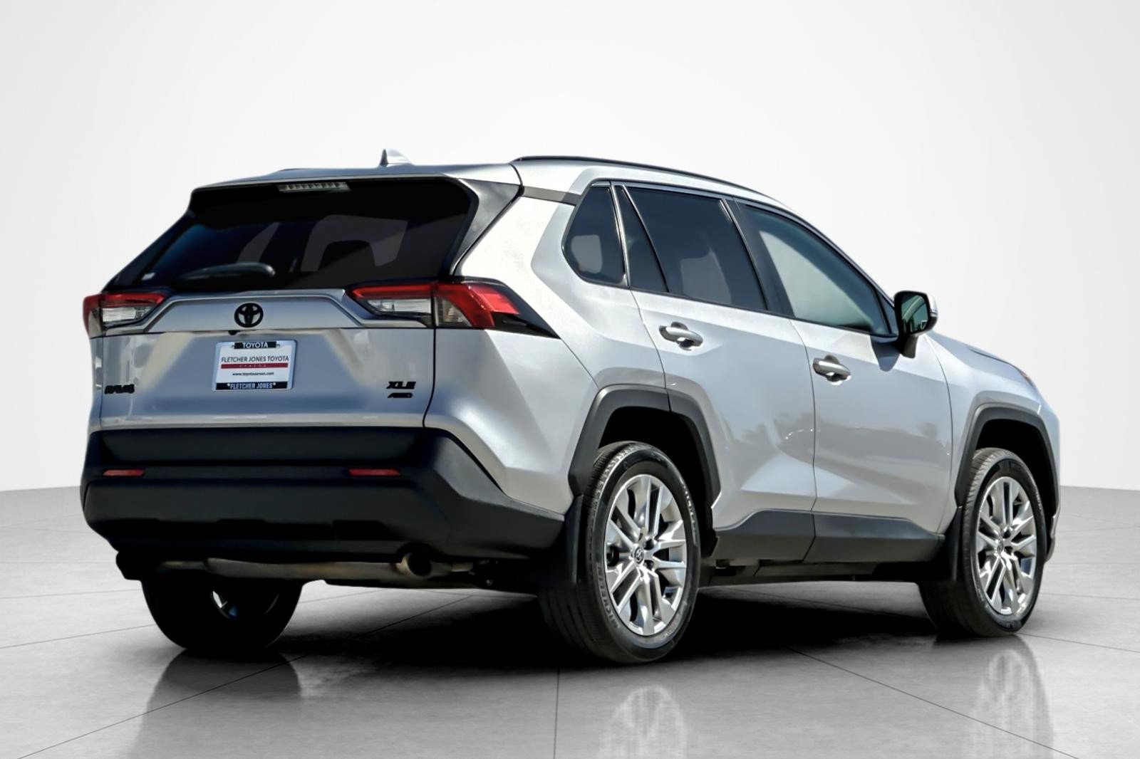 Certified 2024 Toyota RAV4 XLE Premium AWD/4WD image 5