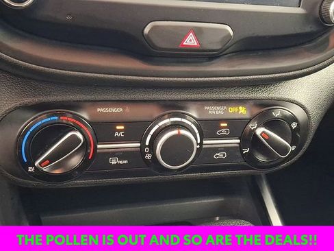 Used 2024 Kia Soul LX w/ Option Group 015 image 17