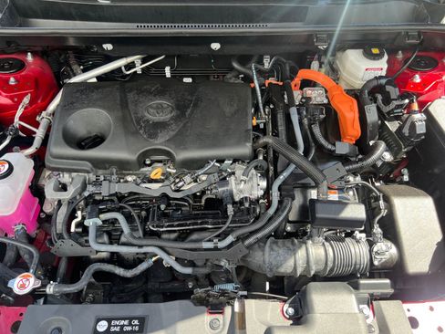 Certified 2025 Toyota RAV4 XLE AWD/4WD image 31