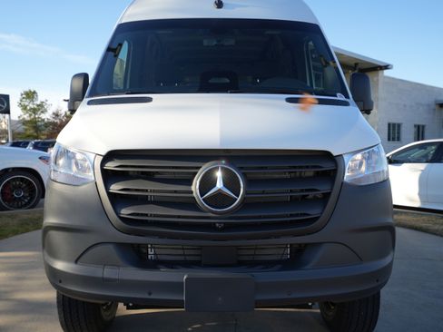 New 2026 Mercedes-Benz Sprinter 2500 image 10