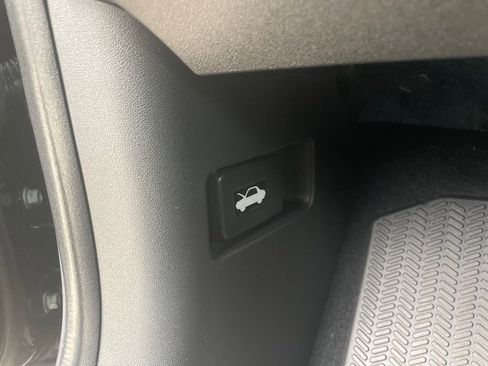 Certified 2023 Honda HR-V LX image 14