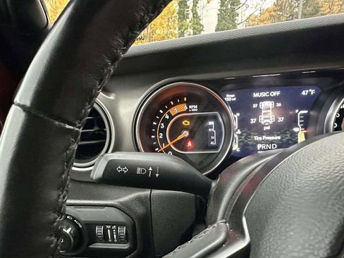 Used 2022 Jeep Wrangler Unlimited Sport image 28