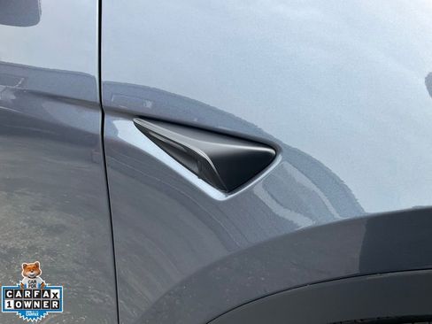 Used 2023 Tesla Model Y Long Range AWD/4WD image 83