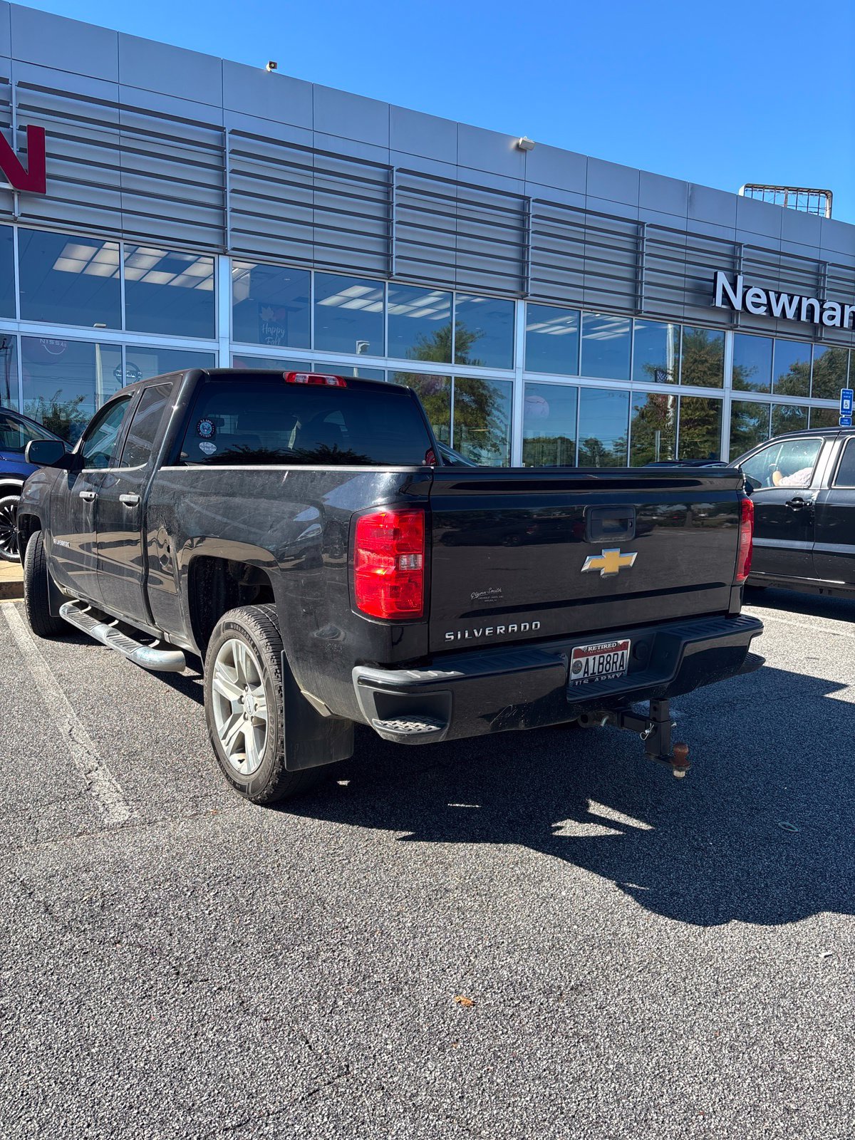 Used 2017 Chevrolet Silverado 1500 Custom w/ Custom Convenience Package RWD image 2