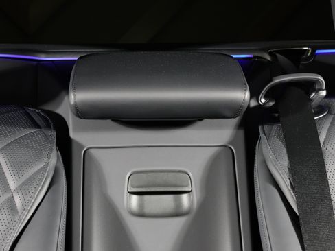 Used 2025 Mercedes-Benz S 580 S 580 4MATIC image 24