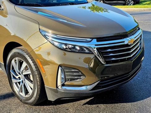 Used 2023 Chevrolet Equinox Premier FWD image 2