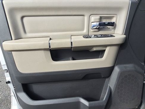 Used 2012 RAM 1500 Big Horn w/ Luxury Group image 15