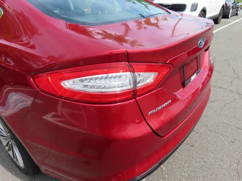 Used 2014 Ford Fusion SE w/ Equipment Group 202A FWD image 10