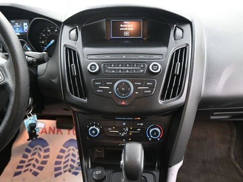 Used 2018 Ford Focus SE image 50