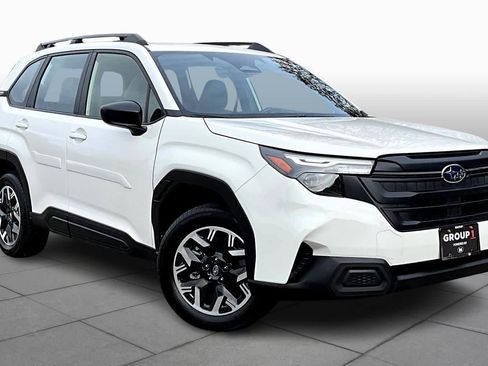 Used 2025 Subaru Forester image 2