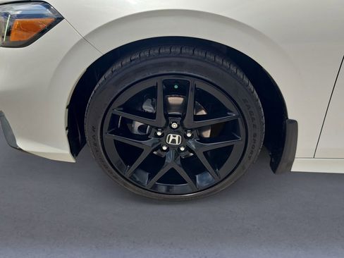 Used 2025 Honda Civic Sport image 10