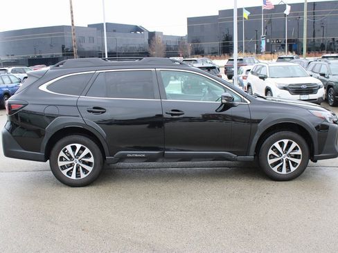 Certified 2024 Subaru Outback Premium image 4