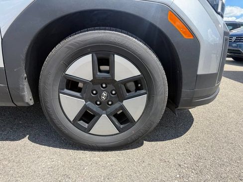 Used 2024 Hyundai Santa Fe SEL FWD image 4