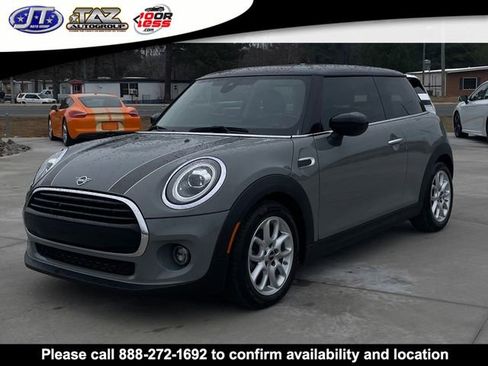 Used 2020 MINI Cooper 2-Door Hardtop image 3