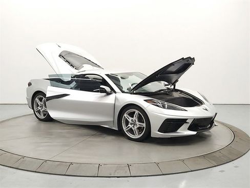 Used 2020 Chevrolet Corvette Stingray Preferred Cpe w/ 2LT Preferred Equipment Group image 9