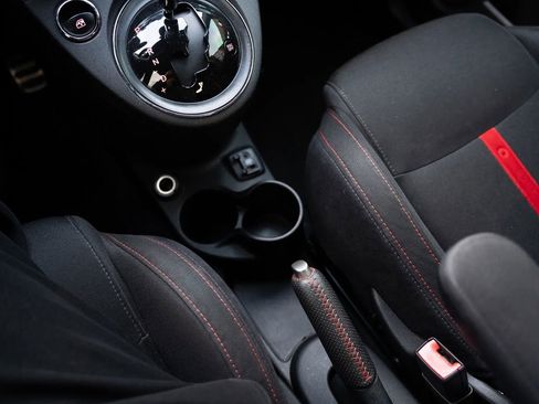 Used 2015 FIAT 500 Abarth FWD image 10