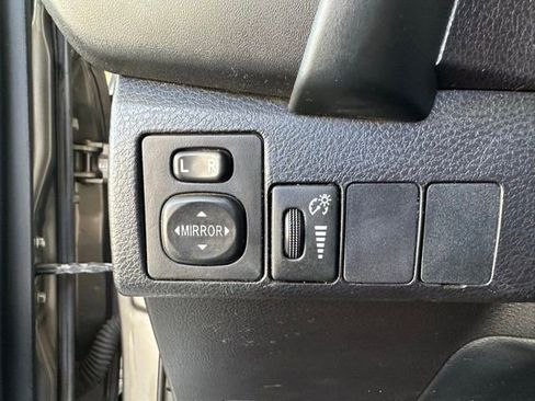 Used 2018 Toyota Corolla LE image 20