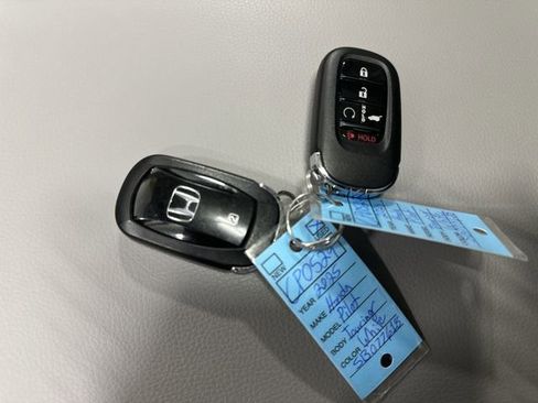 Used 2025 Honda Pilot Touring image 40