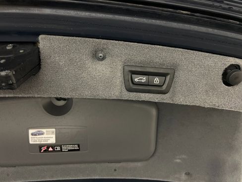 Used 2015 BMW 750Li xDrive image 14