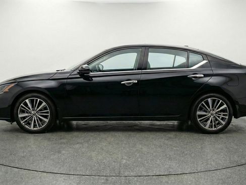Used 2025 Nissan Altima 2.5 SV image 5