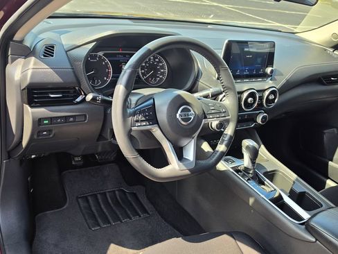 Used 2022 Nissan Sentra SV FWD image 11