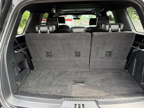 Used 2020 Ford Expedition XLT w/ Black Accent Package AWD/4WD image 25