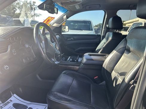 Used 2017 Chevrolet Suburban LT image 12
