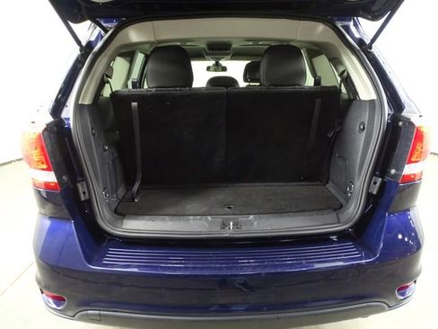 Used 2019 Dodge Journey SE w/ Connectivity Group FWD image 18