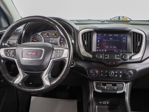 Used 2022 GMC Terrain SLT image 17